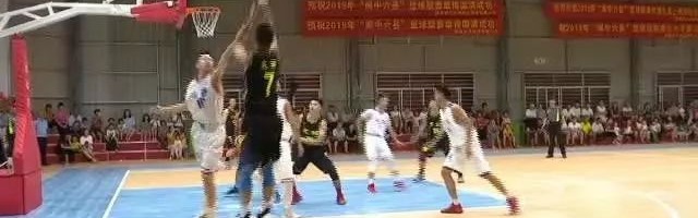  篮球场馆设施升级，观赛体验全面提升