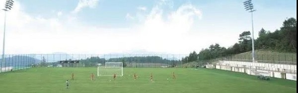  足球特色小镇落成，体旅融合激活经济  