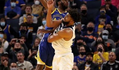  锡安威廉姆斯暴扣，鹈鹕主场击退开拓者队