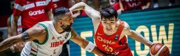  篮坛新星闪耀赛场，未来之星崭露头角