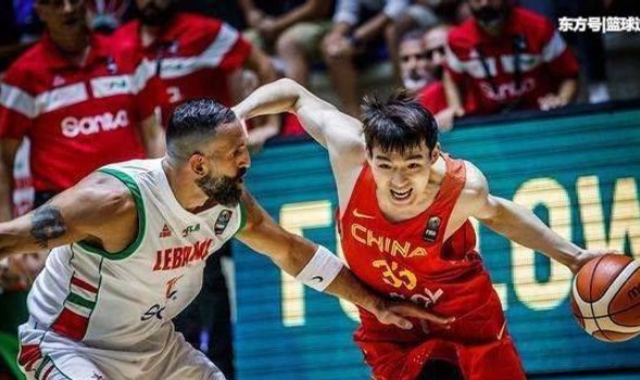  篮坛新星闪耀赛场，未来之星崭露头角