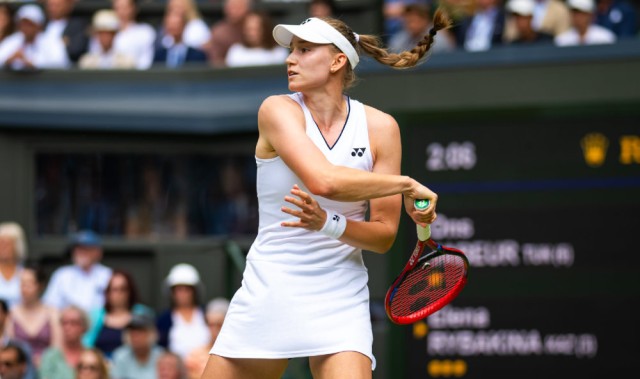  莱巴金娜温网次轮出局，种子选手遭遇滑铁卢
