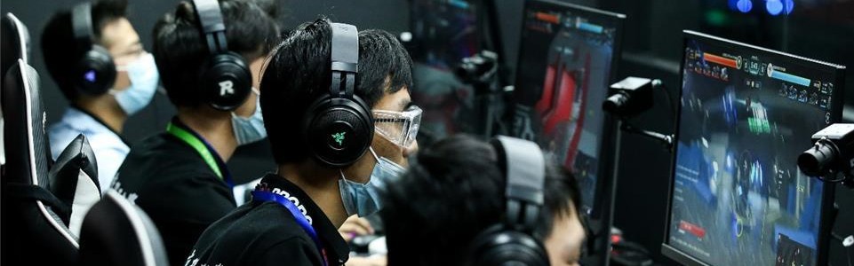  父子同台竞技书写篮球佳话