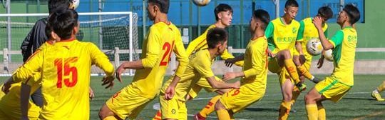  赛前训练开放日，球迷零距离接触球星