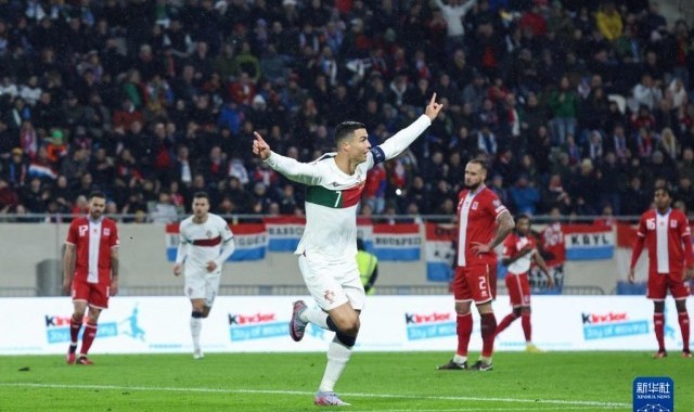  欧洲杯预选赛，葡萄牙客场完胜冰岛