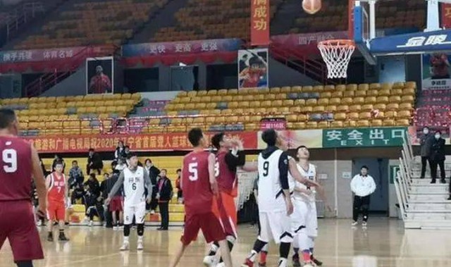  残疾人篮球锦标赛，运动员拼搏精神感人