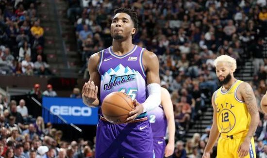  康利关键助攻爵士加时险胜森林狼