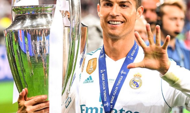  隆德罗草地滑步，女王杯半决赛惊艳全场观众