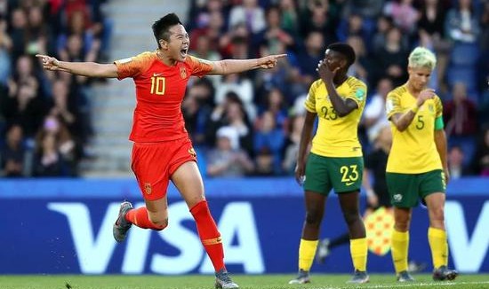  女足世界杯，中国玫瑰绽放小组赛