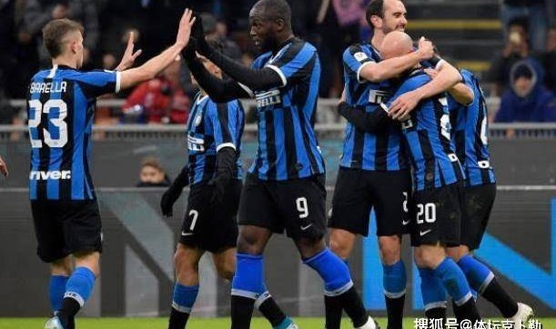  意大利杯半决赛，国际米兰逆转那不勒斯