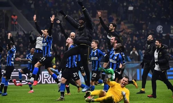  国际米兰德比战惊险逆转取胜