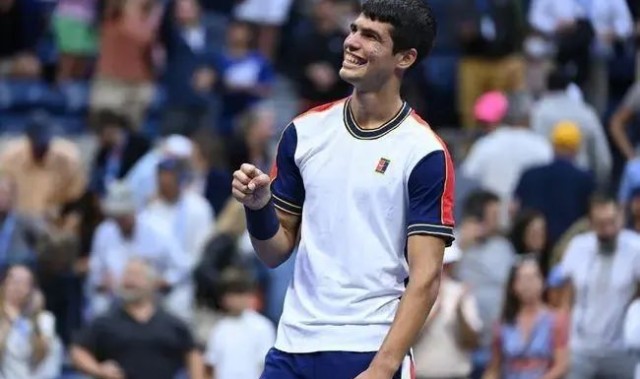  阿尔卡拉斯青春风暴，温网决赛创历史佳绩