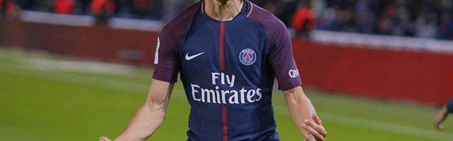  巴黎圣日耳曼主场大胜登顶