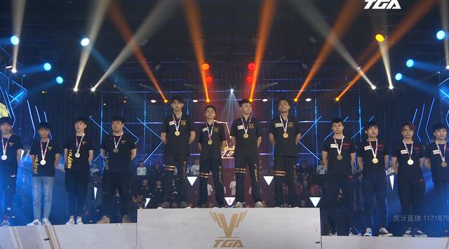  逆风翻盘彰显电竞永不言弃精神