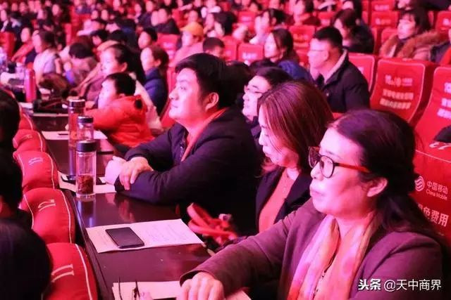  电竞公益赛温暖开启，爱心传递彰显体育精神  