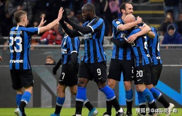  意大利杯半决赛，国际米兰逆转那不勒斯