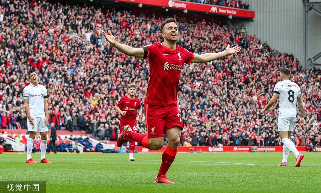  热那亚主场气势如虹，完胜下游球队  