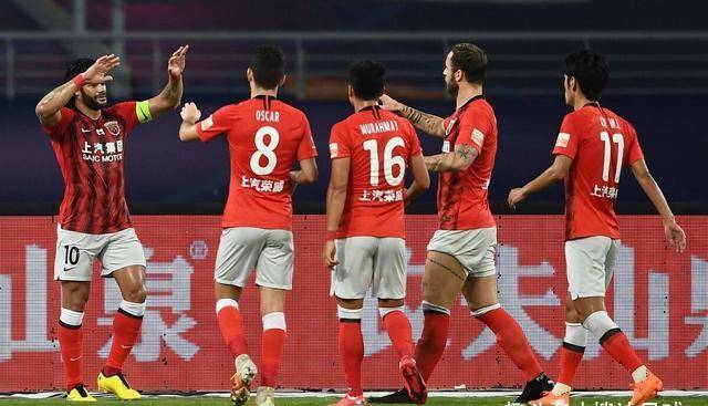  中超联赛榜首大战上演进球盛宴