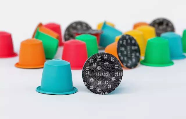  环保理念融入赛事包装，纸质纪念品替代塑料