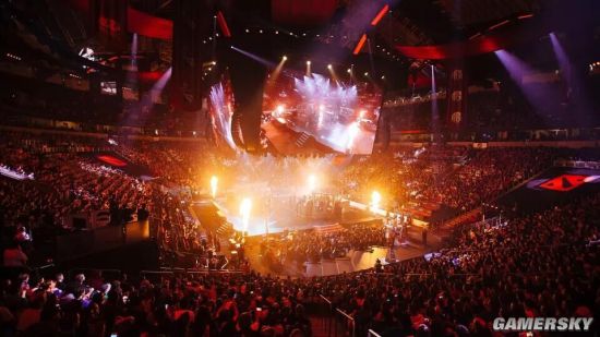  电竞舞台群星璀璨演绎精彩对决