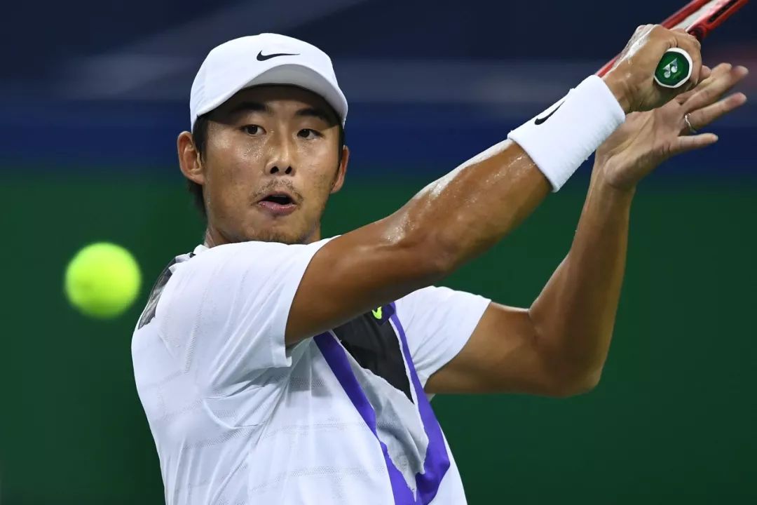  穆雷温网复出首胜感动全场观众